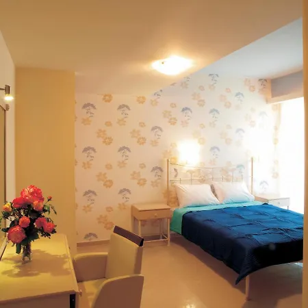 Niriides Beach Apartament *