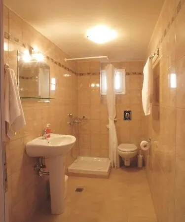 Niriides Beach Apartament *