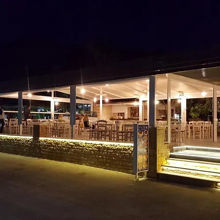 Апартаменты Niriides Beach *